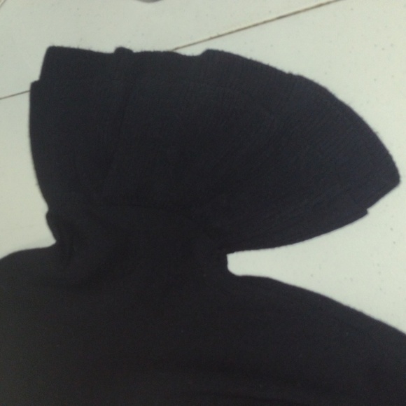 Madison Lilly sweater small - Picture 5 of 8